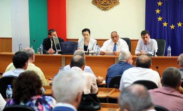 Държавата ще отпусне по 300 лв на всеки стопанин на