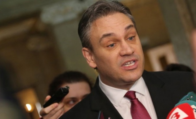 Поредното грубо погазване на Закона за дипломатическата служба Поредната подигравка