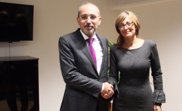 Вицепремиерът и министър на външните работи Екатерина Захариева и йорданският