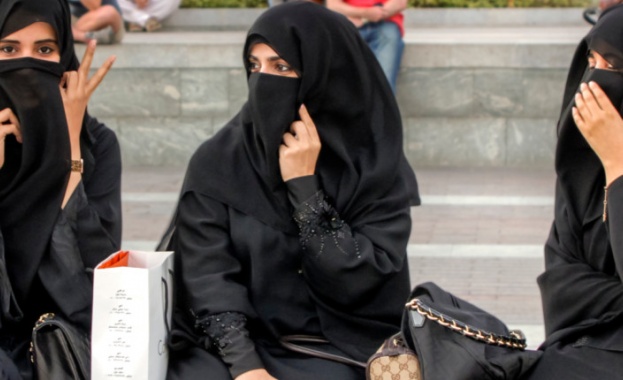 Жените от Саудитска Арабия вече пътуват в чужбина без разрешението