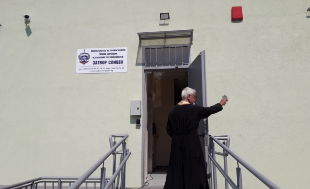 Нови арестни помещения бяха открити днес в Сливен. На церемонията