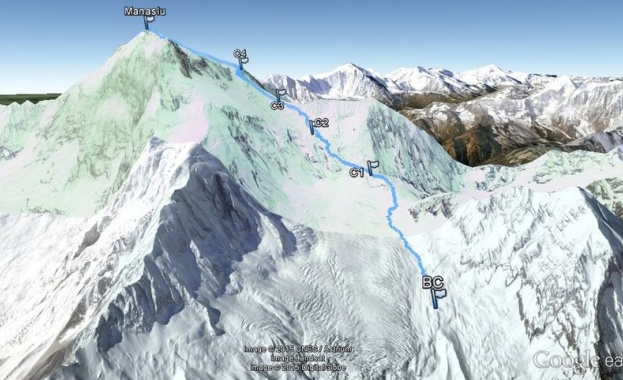 Сноубордистът Владимир Павлов ще направи опит да се спусне от