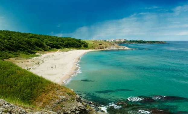 Вчера баща и син се удавиха на неохраняем плаж край