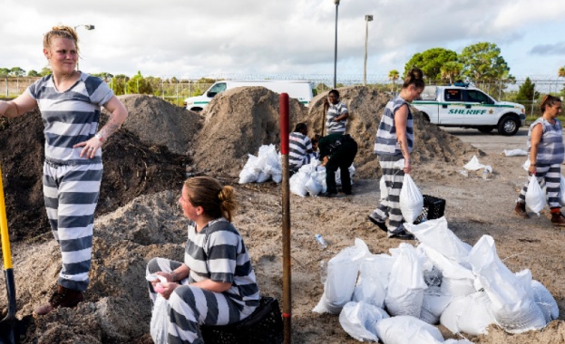 Щатите Флорида Джорджия и Южна Каролина обявиха извънредно положение след