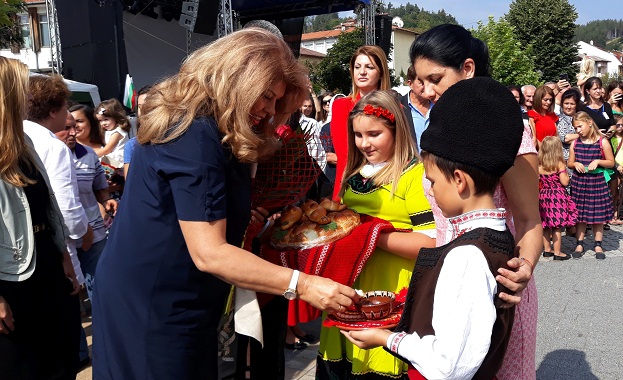 Няма как да успяваме когато тежките думи на омразата и