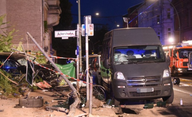 Четирима души сред които и едно дете загинаха в Берлин