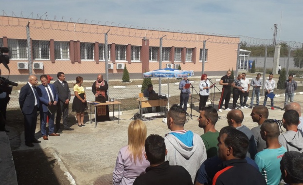 Образованието ни прави свободни личности на добър час с