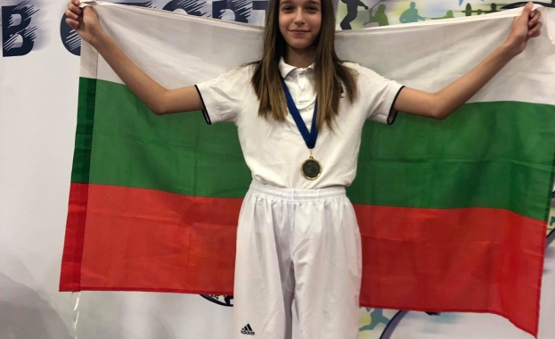 Спортният талант на „Еврофутбол - Александра Георгиева е балканска шампионка