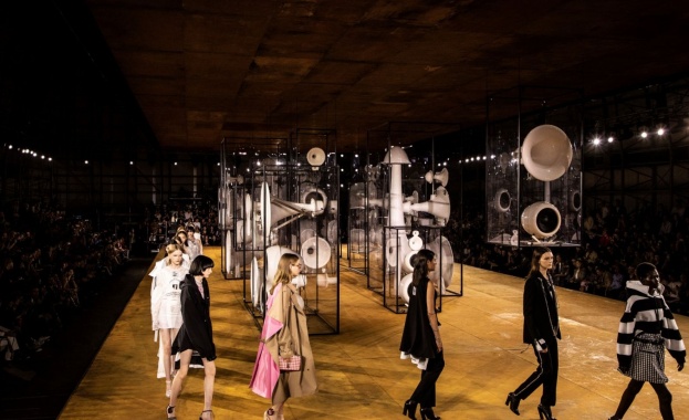 За третата си колекция за Burberry за сезона пролет лято 2020