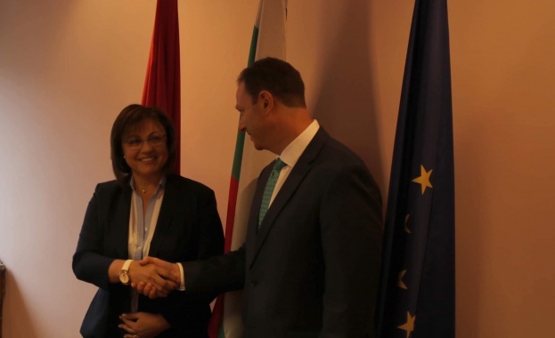 Председателят на НС на БСП Корнелия Нинова се срещна с