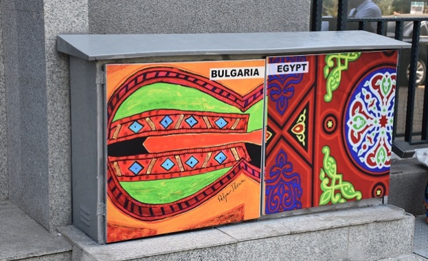 Компанията предостави 30 свои съоръжения за изпълнение на уникален арт