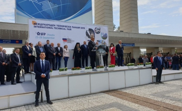 Ръстът на икономиката е 3 5 световните кредитни агенции повишават рейтинга