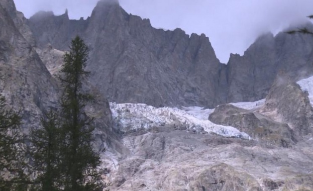 Затворени пътища и евакуирани хора в Италия където има опасност