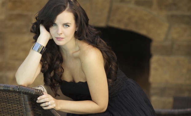 Кейтлин Луск е любимото сопрано на легендарните Енио Мориконе и