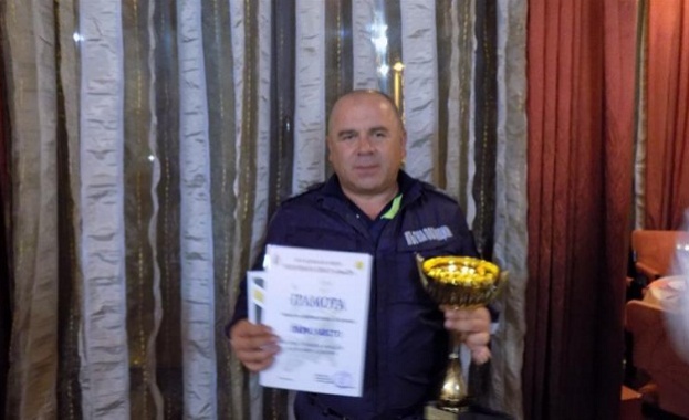 Марин Кондов от ОДМВР Добрич е пътният полицай на годината След