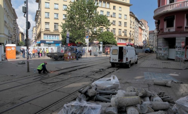 Смяната на подложките на столичната улица Граф Игнатиев се дължи