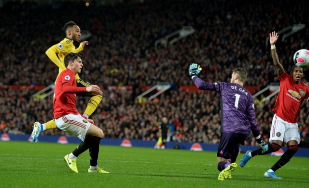 Манчестър Юнайтед и Арсенал направиха 1 1 в неособено интересен последен