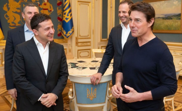 Украинският лидер Володимир Зеленски посрещна днес Том Круз в Киев