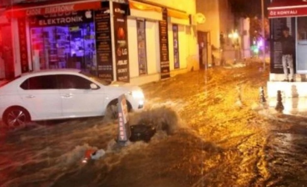 Българи се оказаха в окото на буря в турския курорт