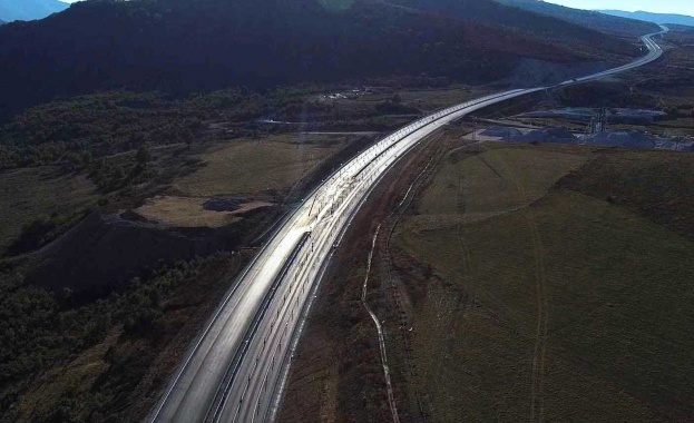 Възстановено е движението при км 351 на АМ Хемус в