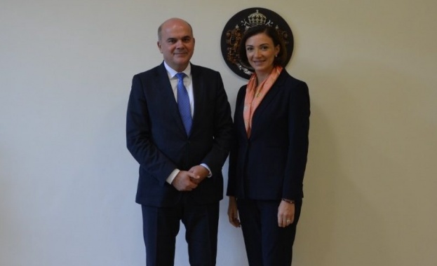 Министърът на труда и социалната политика Бисер Петков и грузинския