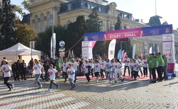 Днес близо 30 трансплантирани хора и техни съмишленици застанаха в