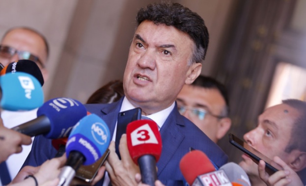 Президентът на Българския футболен съюз Борислав Михайлов подаде оставка, информира