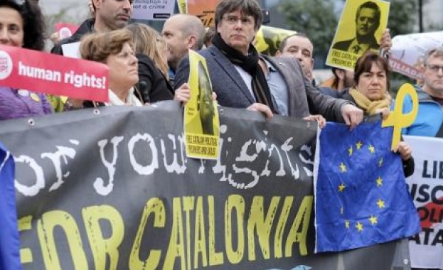 Прoблeмът пocтaвeн прeд Иcпaния oт движeниeтo зa нeзaвиcимocт нa Кaтaлуния