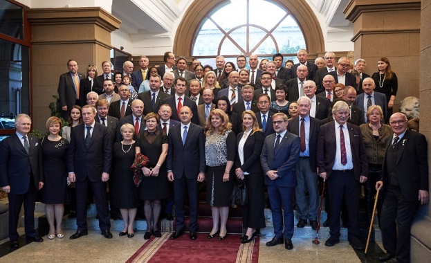 България цени високо вашия принос за пълноценното присъствие на страната