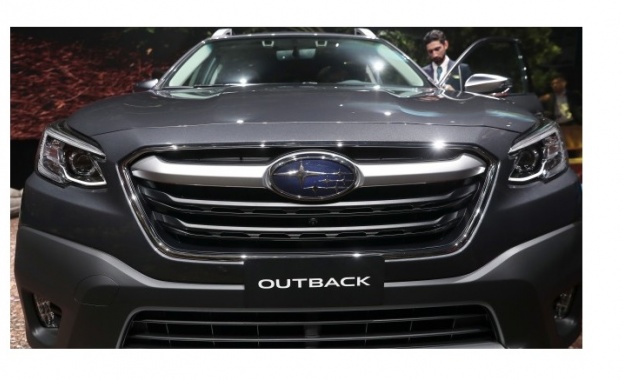 Японският автомобилостроител Subaru спря работния процес в единствения си завод