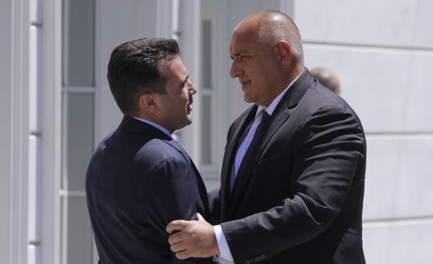Премиерът Бойко Борисов е посъветвал македонския премиер Зоран Заев да