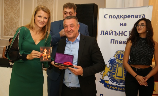 Министърът на младежта и спорта Красен Кралев се включи в