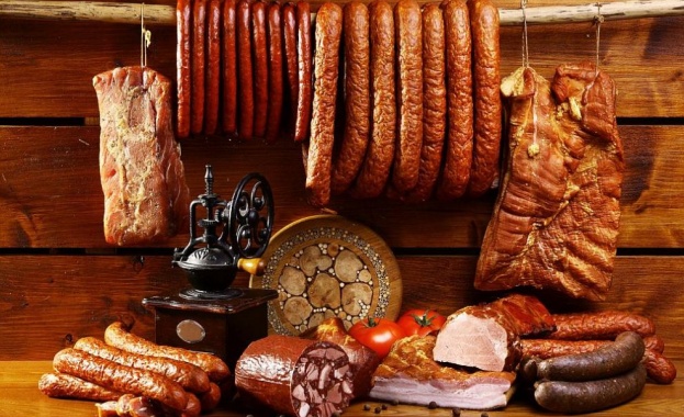 Унищожени са 366 килограма колбас заразен с листерия това каза