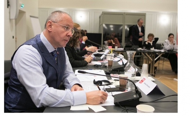 В позиция приета от президиума на ПЕС относно намаляването на