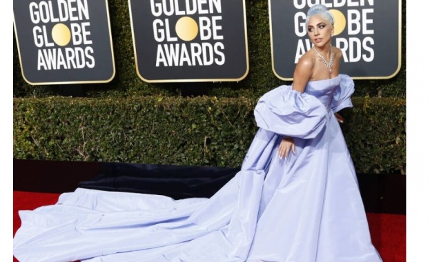 Камериерка от хотел в Лос Анджелис продава на търг рокля