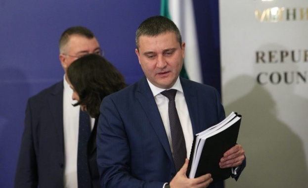 За следващата година кабинетът залага на ръст на икономиката с