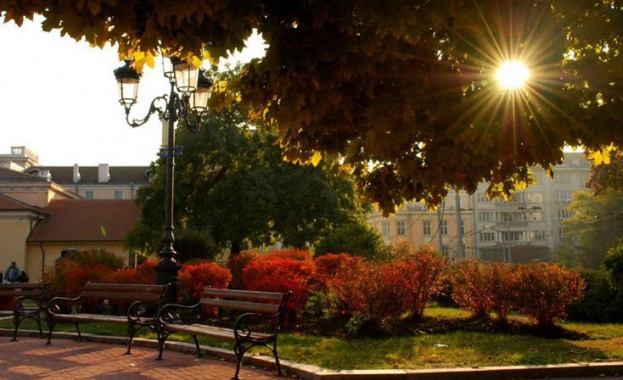 Сутринта ще започне с минимални температури около 5 6 градуса по топло