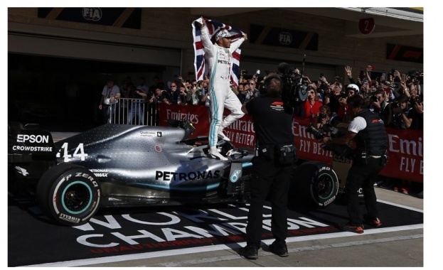 Люис Хамилтън с Мерцедес си осигури шеста световна титла във
