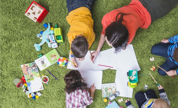 Как да бъдат развити социалните умения на хората в аутистичния