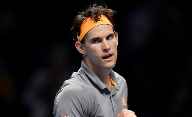 Доминик Тийм победи Роджър Федерер със 7 5 7 5 в първи