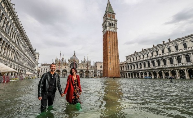 Обявиха извънредно положение във Венеция заради проливни дъждове и силния