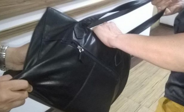 Чанта с около 150 хил лева е била открадната от