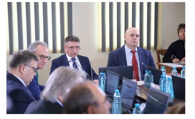 Пленумът на Висшия съдебен съвет ще заседава за да гласува