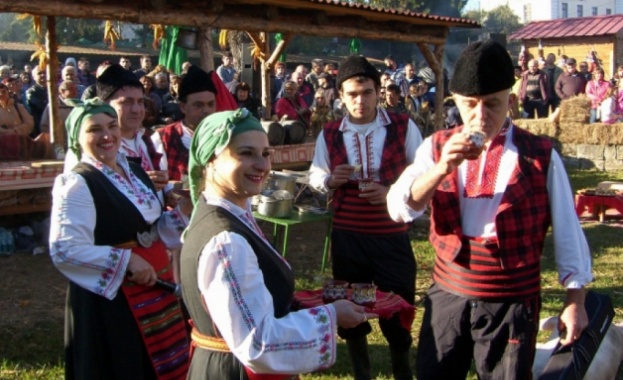 За осма година възрожденският град Елена ще посрещне хиляди гости