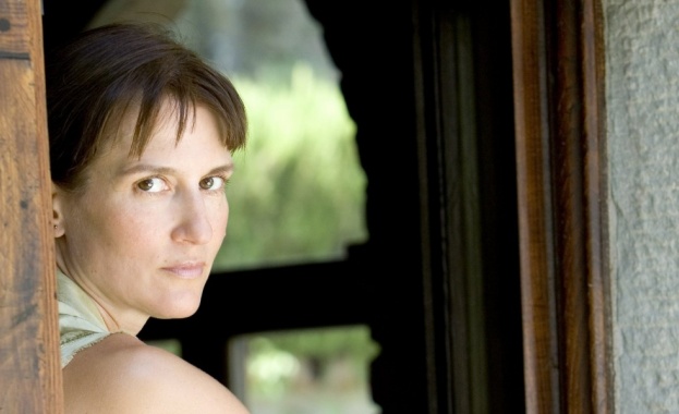 На 2 декември Софийска филхармония представя концерт с виртуозната цигуларка