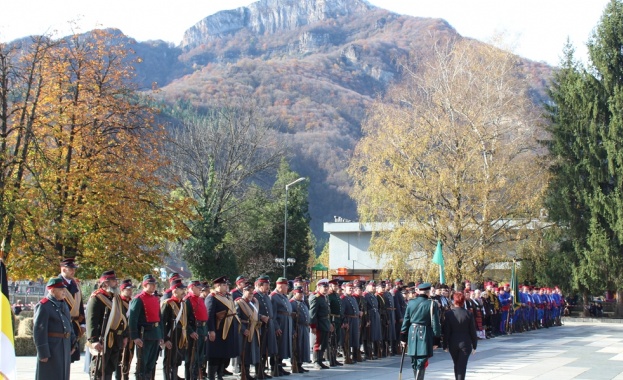 За трета поредна година жители и гости на Тетевен си