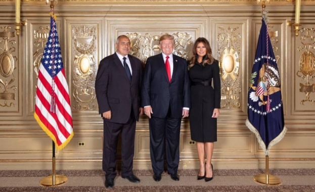 Премиерът Бойко Борисов разкри какъв подарък ще занесе на президента