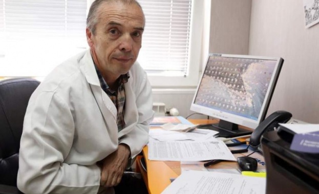 Четири часа след приемането на 3 годишния Александър в болница състоянието