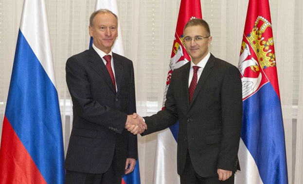 Сръбският вицепремиер и министър на вътрешните работи Небойша Стефанович, който