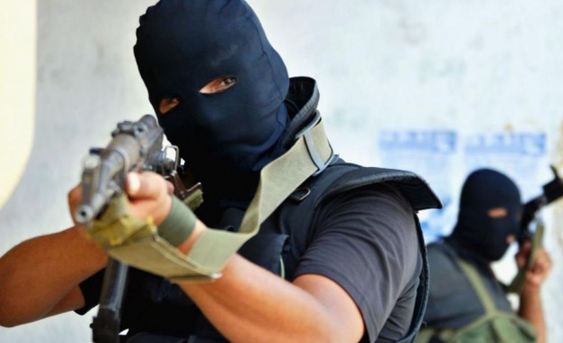 Въоръжен мъж е нахлул в училище в Сърбия Той стрелял